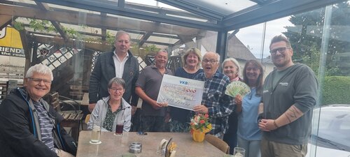 Die Lebenshilfe Oberösterreich in Vöcklabruck freut sich über eine großzügige Spende von der Motorradweihe und der FPÖ in Lenzing.